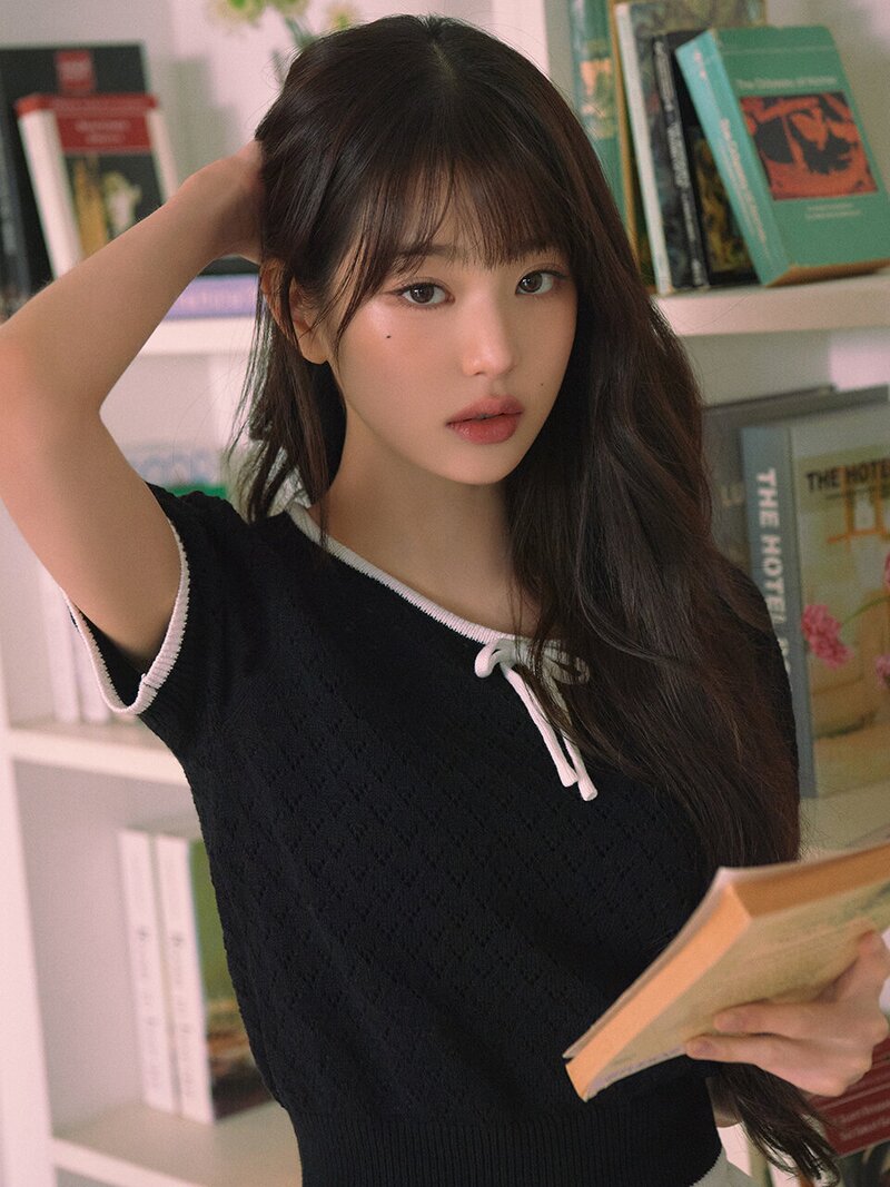 IVE Jang Wonyoung for rolarola - 24 Summer Collection documents 3