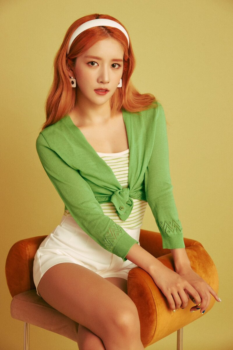 WJSN for Universe 'Retro Green' Photoshoot 2023 documents 8