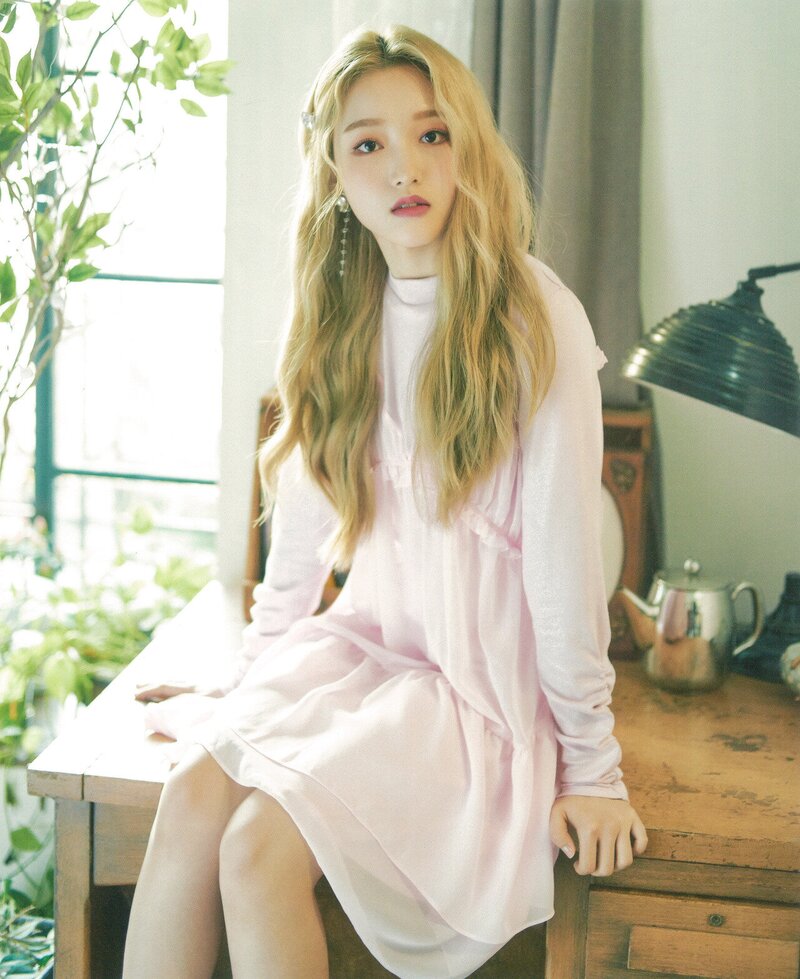 LOONA for Ten Star No.95 May 2019 issue [SCANS] documents 24