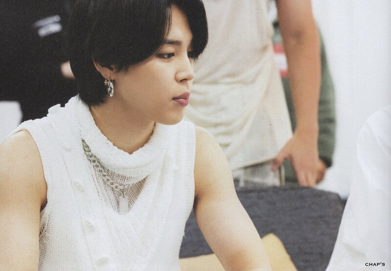 BTS Jimin - BEYOND THE STAGE Documentary Photobook 'THE DAY WE MEET' (Scans) documents 16