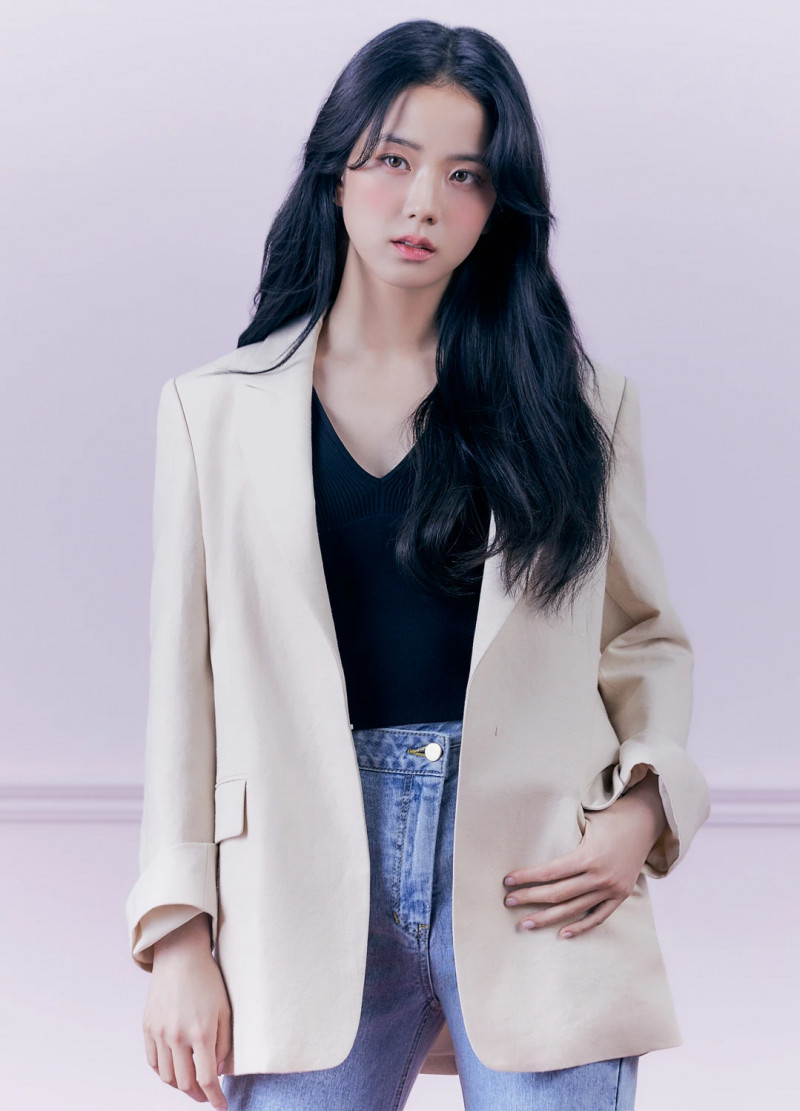 BLACKPINK's Jisoo for 'it MICHAA' 2021 Spring Campaign documents 3