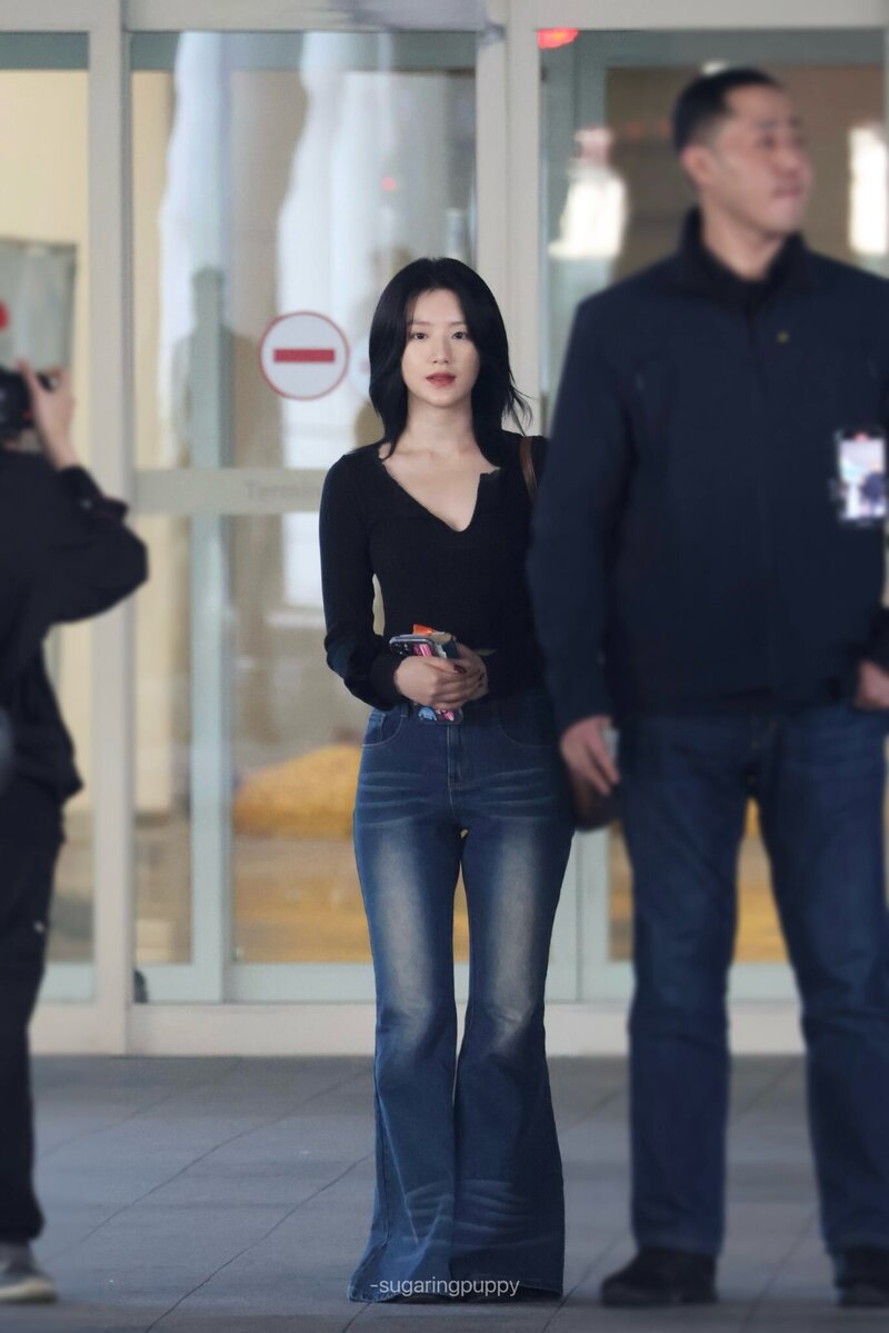 231030 (G)I-DLE Shuhua - ICN Airport documents 4