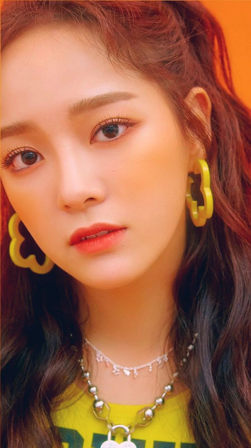 Gugudan_Sejeong_Act.5_New_Action_teaser_photo_(2).png