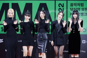 221126 LE SSERAFIM at Melon Music Awards Red Carpet