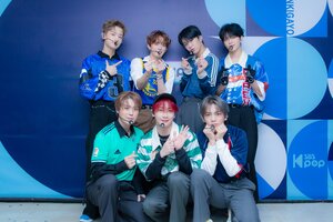 221120 SBS Twitter Update - VERIVERY at Inkigayo Photowall