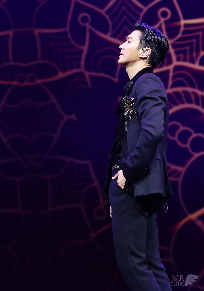 181008 Super Junior Siwon at 'One More Time' Showcase in Macau documents 3