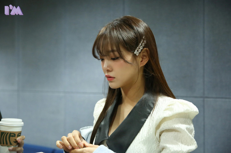 210430 Jellyfish Naver Post - Sejeong 'Warning' Music Show Behind documents 18