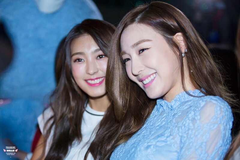 160323 Girls' Generation Tiffany and SISTAR Bora at 'FleaMadonna' 2016 Seoul Fashion Week documents 6