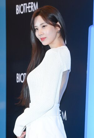 200117 SNSD's Seohyun at Biotherm Pop-up Store Opening Event in Gangnam