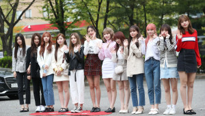 190419 IZ*ONE on the way to Music Bank