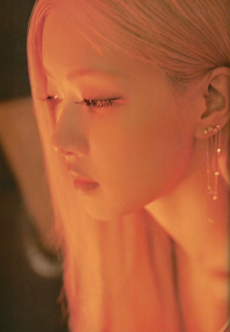 BLACKPINK Rosé - Season’s Greetings 2024: 'From HANK & ROSÉ To You' (Scans) documents 27