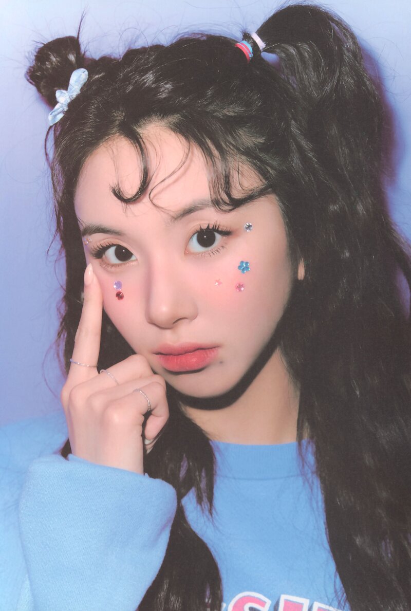 Yes, I am Chaeyoung Photobook Scans documents 9