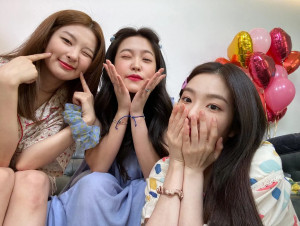 200727 Yeris Room Instagram Update - Red Velvet Irene, Seulgi  & Yeri