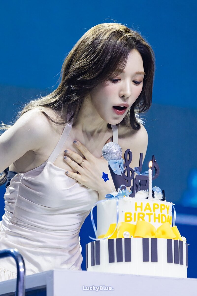 240229 Red Velvet Wendy - B-Day Party ‘Happy Wendy Day’ documents 9