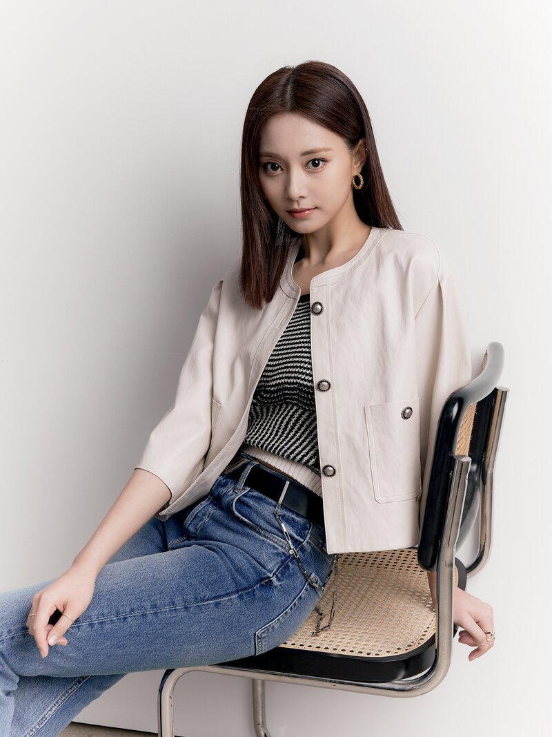 TWICE Tzuyu for ZOON 2022 SS Collection documents 8