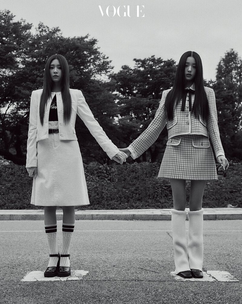 IZ*ONE Minju & Wonyoung for Vogue Korea October 2020 Issue documents 3