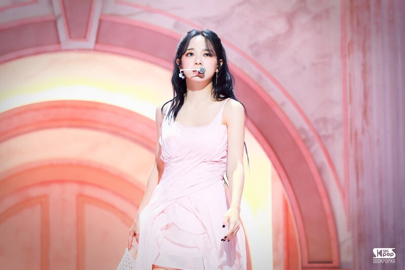 230910 KIM SEJEONG - 'Top or Cliff' at Inkigayo documents 8