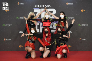 201225 MOMOLAND at 2020 SBS Kpop Festival