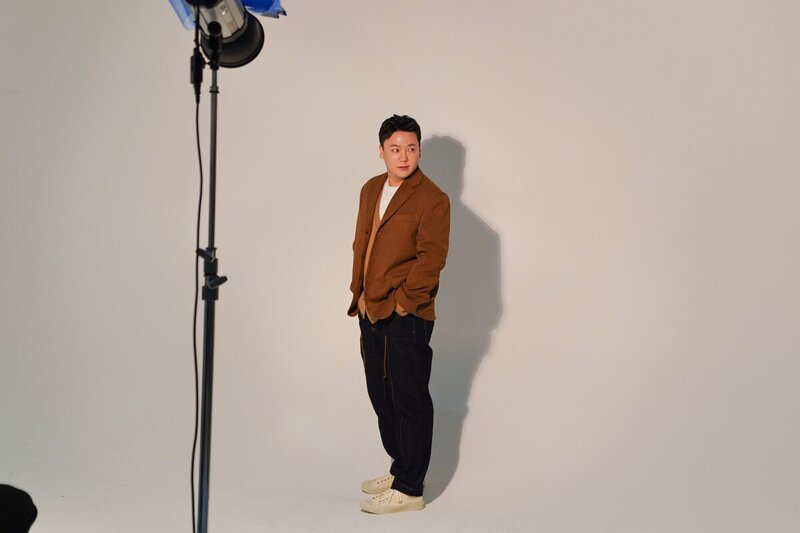 210308 Long Play Naver Update - BUZZ "The Lost Time" Jacket Shoot Behind documents 23