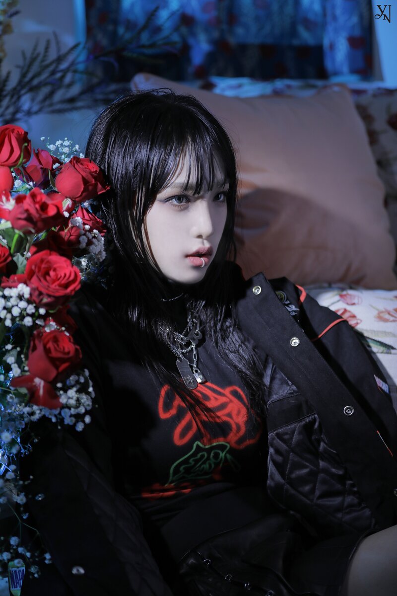 230125 YUEHUA Entertainment Naver Update - YENA - ‘Love War’ Jacket Behind Photos documents 8