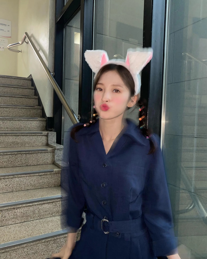 210430 OH MY GIRL SNS UPdate - Arin documents 9