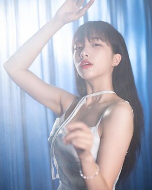 Ji Young - Profile Photos