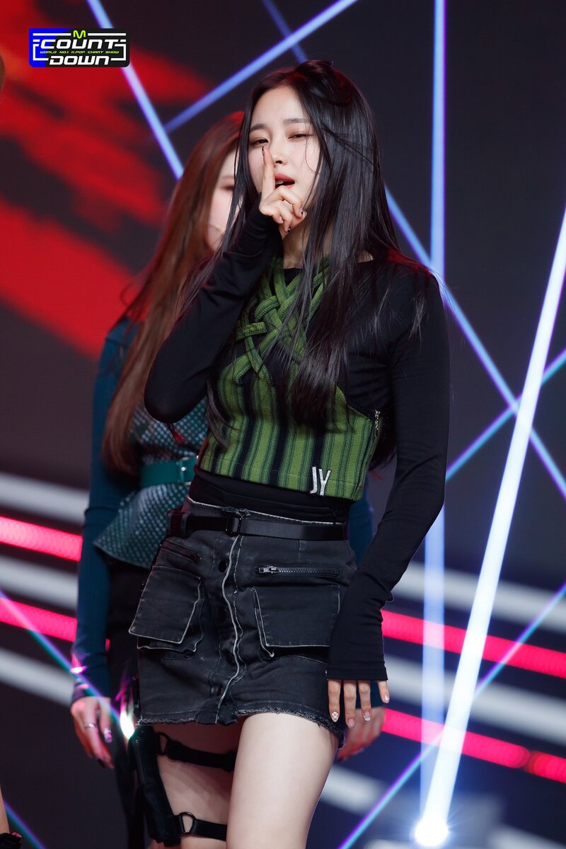220324 Weeekly - 'Ven para' at M Countdown documents 8