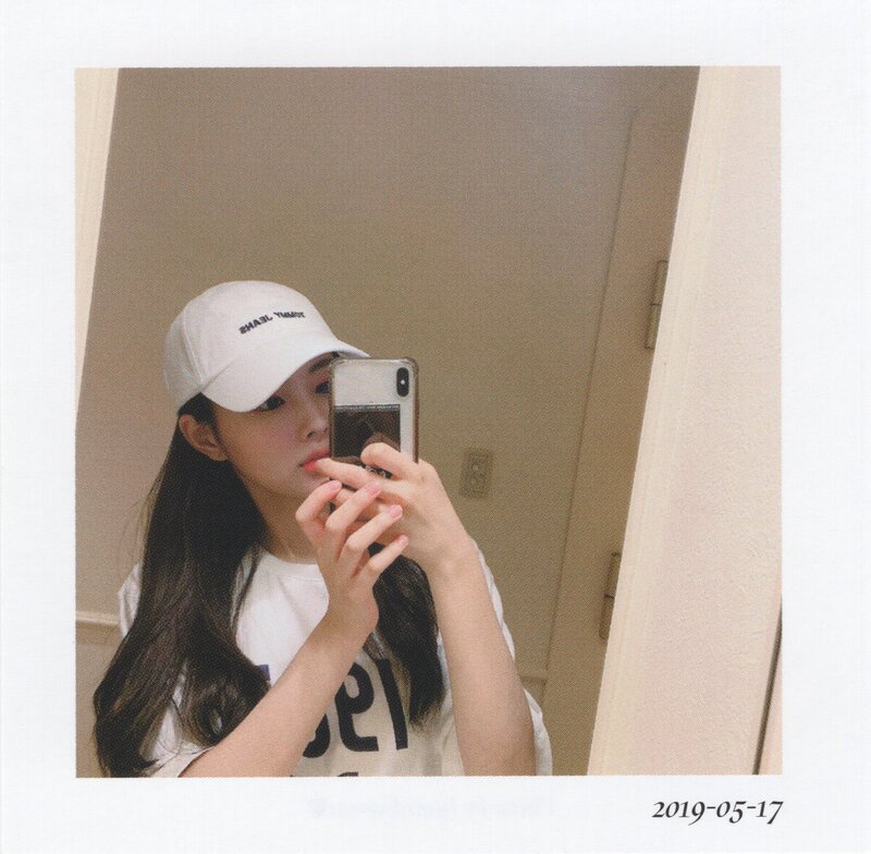 Hyewon 1st Photobook Beauty Cut [Scans] documents 11