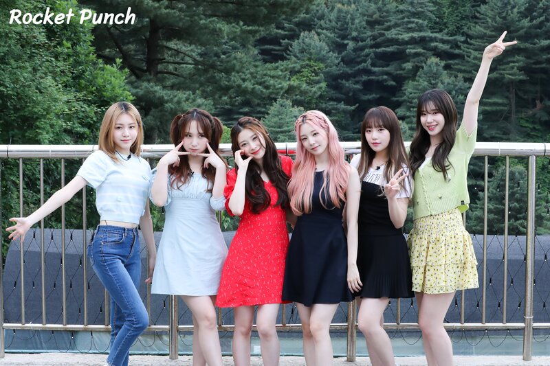 220812 Woollim Naver Post - Rocket Punch - RCPChoice2 documents 1