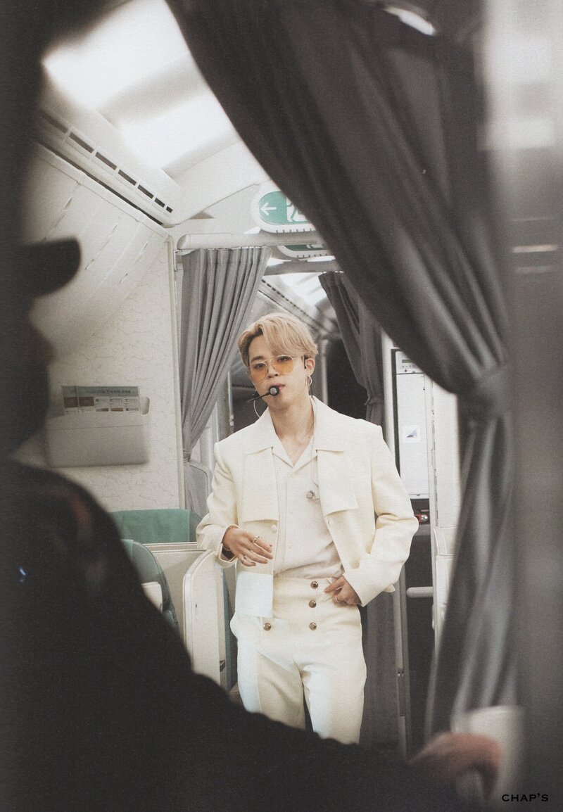 BTS Jimin - BEYOND THE STAGE Documentary Photobook 'THE DAY WE MEET' (Scans) documents 18