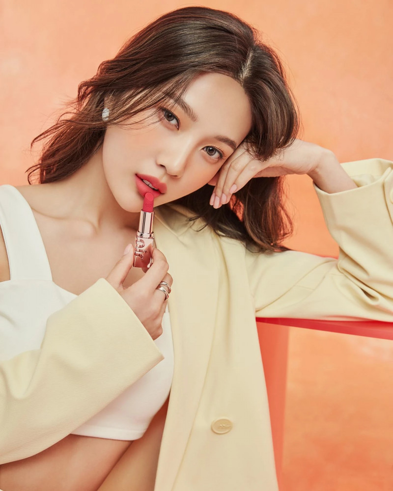 Red Velvet Joy for eSpoir 'No Wear' Lipstick documents 5