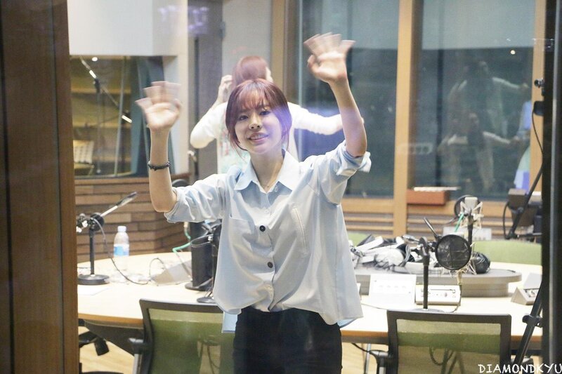 150526 Girls' Generation Sunny at Sunny FM Date documents 2