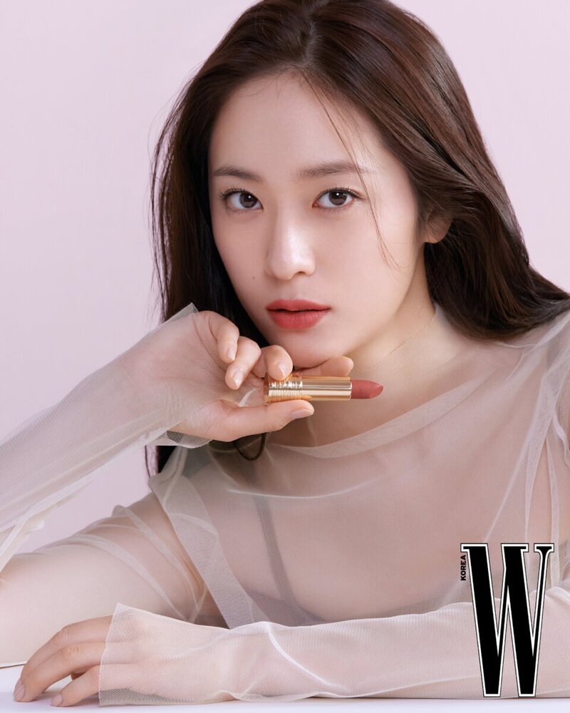 KRYSTAL JUNG for W Korea Magazine - June Issue 2023 documents 6