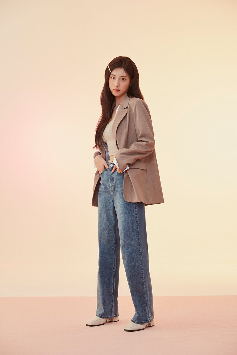 Kang Hyewon for Roem 2023 Fall Collection 'Fill Your Romance' documents 18