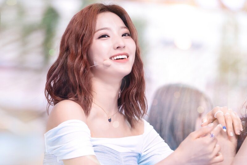220703 fromis_9 Saerom - 'Stay This Way' at Inkigayo documents 7