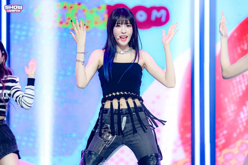 210414 STAYC - 'ASAP' at Show Champion documents 6