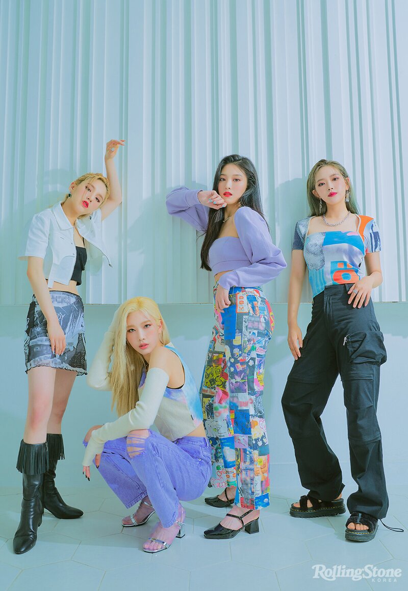 LOONA for Rolling Stone Korea July 2021 Issue documents 3