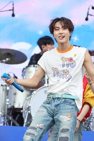 230610 ENHYPEN Jungwon at Weverse Con Festival Day 1 (Weverse Park)