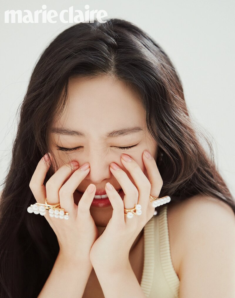 Apink's Naeun for Marie Claire Korea Magazine May 2021 Issue documents 3