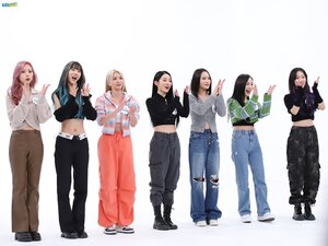 221018 MBC Naver Post - Dreamcatcher at Weekly Idol