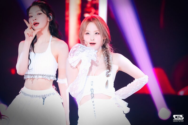 240407 KISS OF LIFE Belle - 'Midas Touch' at Inkigayo documents 5