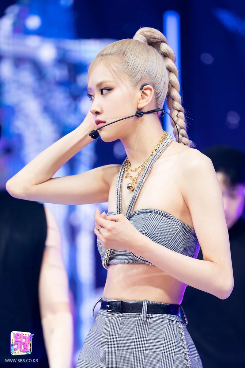 210321 Rosé - 'On The Ground' at Inkigayo documents 14