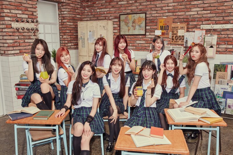 PRISTIN_Schxxl_Out_group_promo_photo_1.png