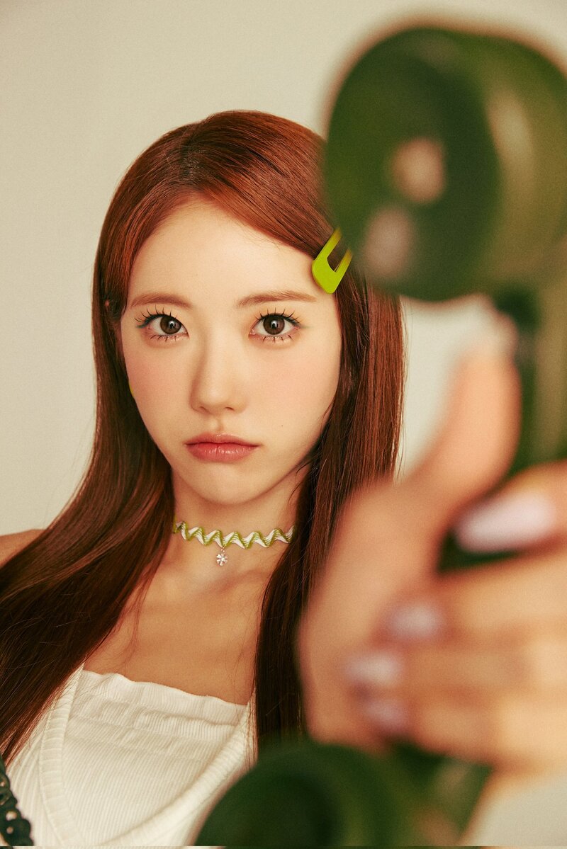 WJSN for Universe 'Retro Green' Photoshoot 2023 documents 6