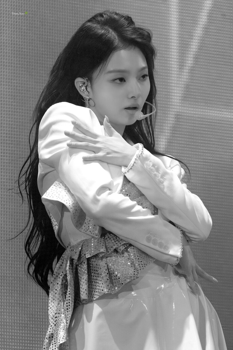 240128 fromis_9 Nagyung - 2nd Concert 'FROM NOW.' in Seoul Day 2 documents 4
