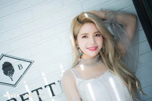 MAMAMOO Solar - Red Moon photoshoot by Naver x Dispatch