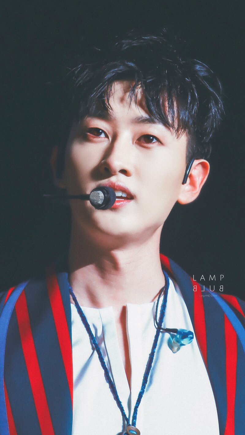 170805 Super Junior Eunhyuk at SMTOWN Special Stage in Hong Kong documents 2