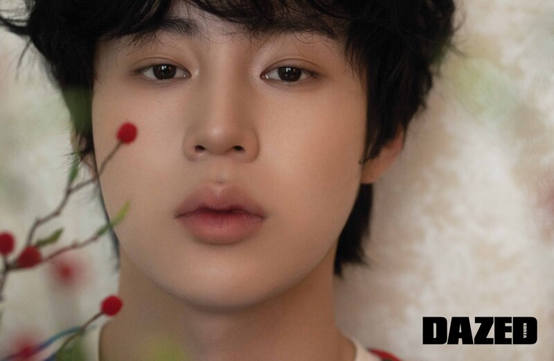 HA SUNGWOON for DAZED Korea July Issue 2022 documents 3