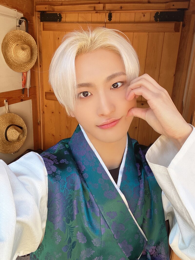 230121 ATEEZ Twitter Update - Seonghwa, Wooyoung documents 3