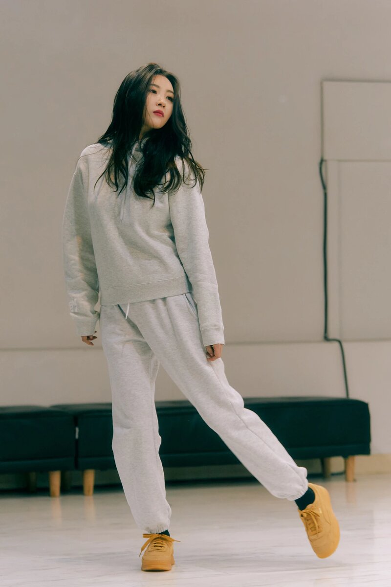 210226 ABYSS Naver Post - Sunmi 'TAIL' Album Making documents 11